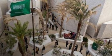 بمليوني زائر وجائزة ذهبية.. السعودية تثبت مكانتها السياحية عالميا في “إكسبو أوساكا”