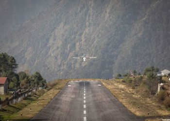 توقف الرحلات بين السعودية ونيبال.. احتجاجات كاتماندو تشل حركة الطيران