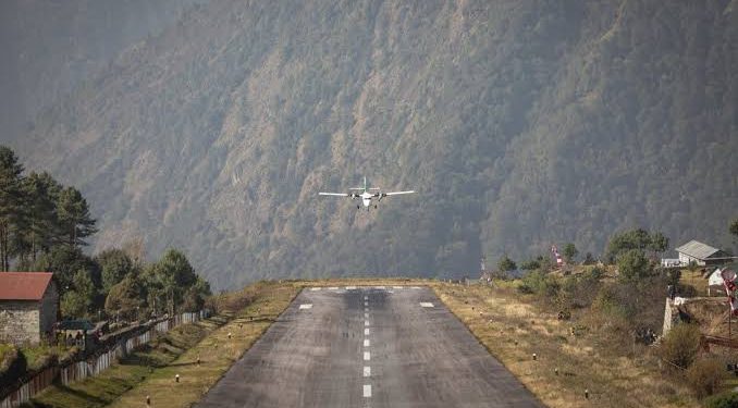 توقف الرحلات بين السعودية ونيبال.. احتجاجات كاتماندو تشل حركة الطيران