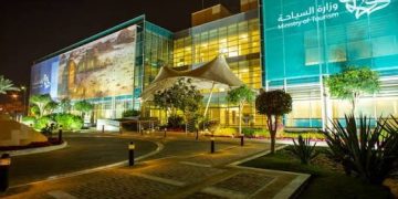 تجديد ترخيص مرافق الضيافة السياحية إلكترونيًا.. خطوات سهلة وسريعة