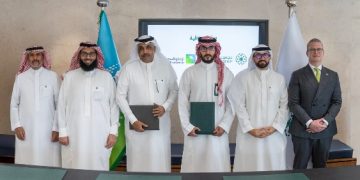 روشن وأرامكو توقعان اتفاقية استراتيجية لدعم تملك المنازل لمنسوبي الشركة