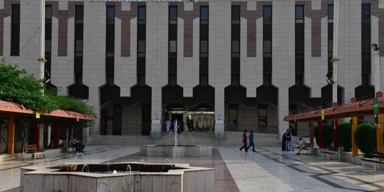 مستشفى النور التخصصي يحصل على اعتماد “الصحة” كمنشأة صديقة لكبار السن