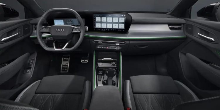 أودي تكشف عن Q3 الجديدة كليًا بتقنيات متطورة وتصميم رياضي