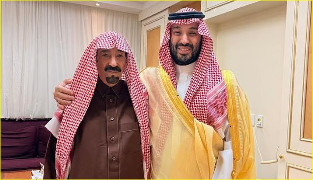 ولي العهد يزور الشيخ بدر الدويش