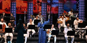 دكتورة أمل القرمازي توقّع لحظة تاريخية في الكويت: أوّل امرأة عربية تقود أوركسترا عربية بمركز الشيخ جابر الأحمد