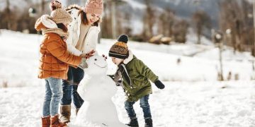 رحلتك الشتوية تبدأ هنا.. كيف تستمتع بالسفر وتحتفظ بالدفء؟