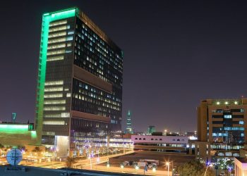 التخصصي يبرز دوره في توظيف الذكاء الاصطناعي خلال قمة عالمية بلندن