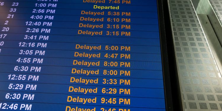 إلغاء وتأجيل أكثر من 7000 رحلة في أمريكا بسبب الإضراب.. وتنبيهات عاجلة للمسافرين