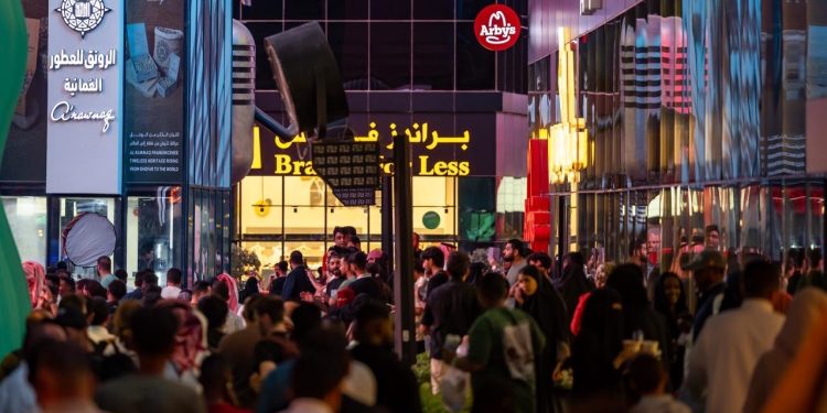 تفاعل جماهيري كبير يواكب انطلاق موسم الرياض 2025 بأجواء استثنائية