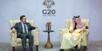 وزير الخارجية ونظيره الإسباني