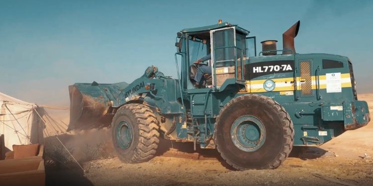 أمانة الرياض تزيل أكثر من 100 موقع مخالف في أحياء شمال العاصمة