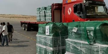 السعودية تمد يد العون