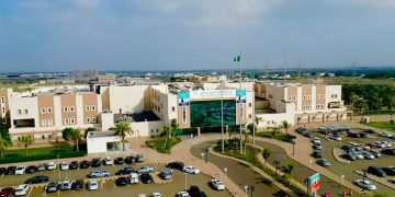 نجاح طبي جديد في السعودية.. زراعة عدسات باستخدام تقنية “ياماني” الحديثة