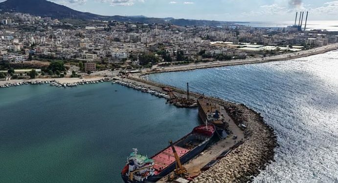 وصول أول شحنة بترولية سعودية إلى سوريا ضمن منحة لدعم قطاع الطاقة