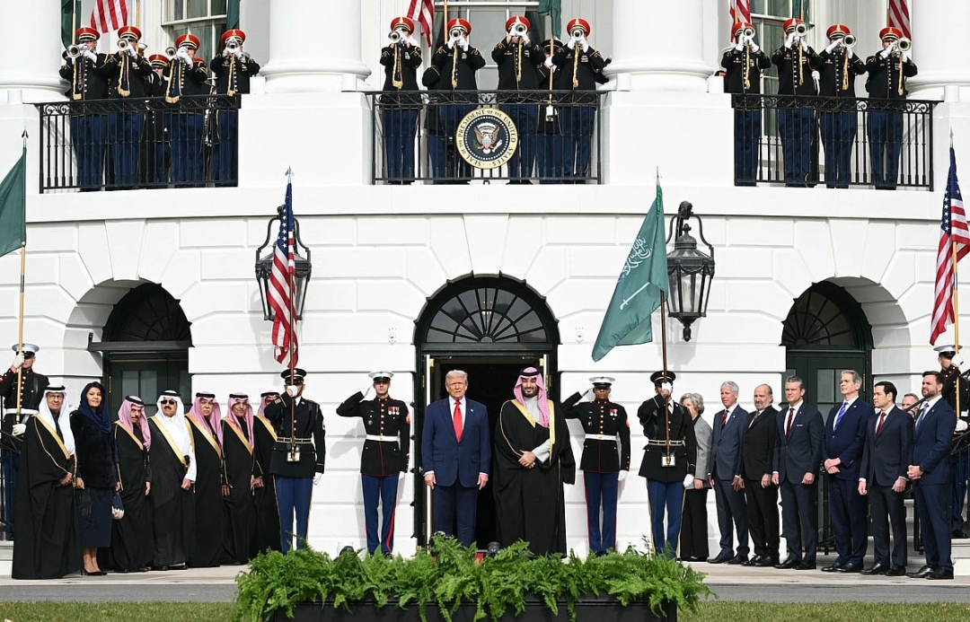 Rais wa Marekani akimpokea Mwanamfalme wa Kifalme katika Ikulu ya White House