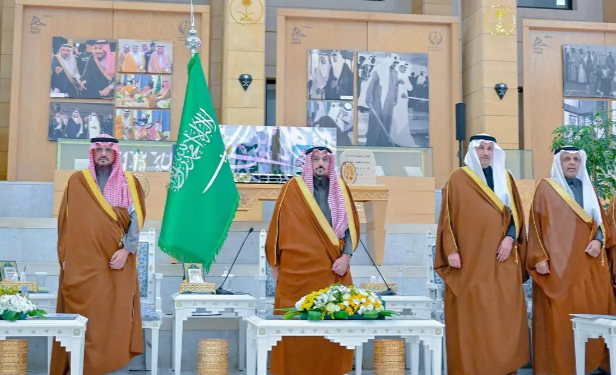 أمير منطقة القصيم يدشن 10 مشروعات طرق بـ349 مليون ريال لتعزيز البنية التحتية