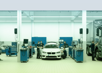 البلديات والإسكان تعلن اشتراطات جديدة لتنظيم ورش إصلاح وسائل النقل في السعودية