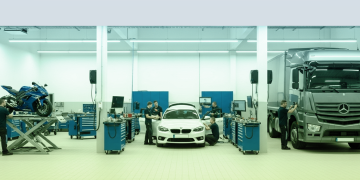 البلديات والإسكان تعلن اشتراطات جديدة لتنظيم ورش إصلاح وسائل النقل في السعودية