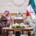 أمير الكويت يستقبل الأمير تركي