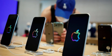 جوجل وأبل تطلقان تقنية جديدة لتسهيل الانتقال بين نظامي “أندرويد” و”آي أو إس”