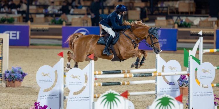 ختام الأسبوع الأول من بطولة “قفز السعودية” لقفز الحواجز وسط مشاركة دولية واسعة وزخم عالمي