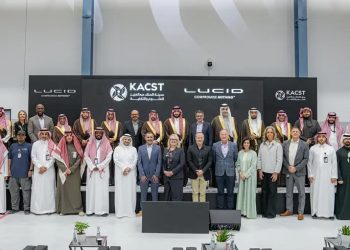 «كاكست» و«لوسد» تدشنان أول مركز ابتكار للسيارات الكهربائية في الشرق الأوسط بالمملكة