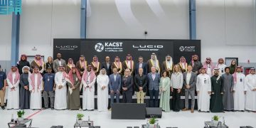 «كاكست» و«لوسد» تدشنان أول مركز ابتكار للسيارات الكهربائية في الشرق الأوسط بالمملكة