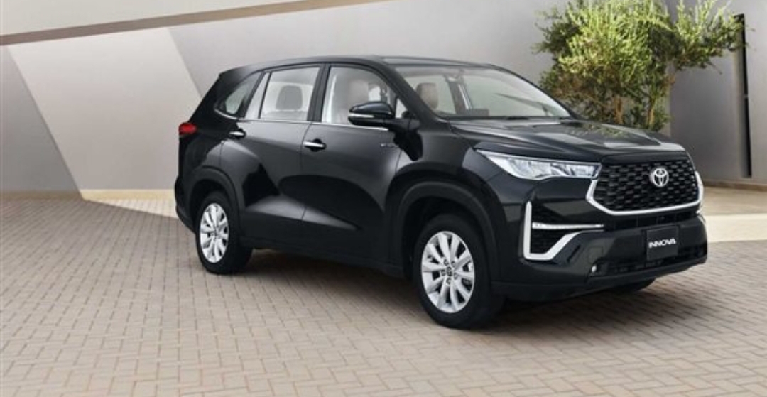 تويوتا إنوفا