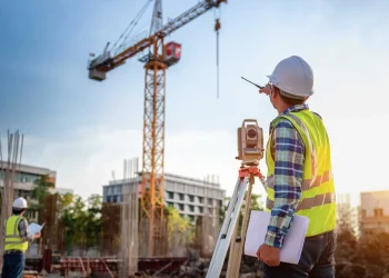 ارتفاع الإيرادات التشغيلية ورخص البناء