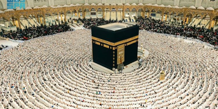 المملكة تحقق إنجازاً بتطبيق تقنيات ذكية لإدارة الحشود في المسجد الحرام