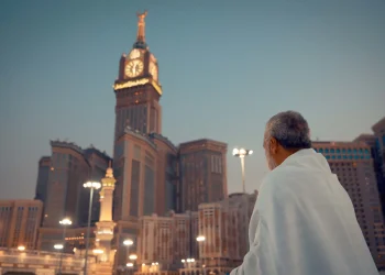 خطوات إصدار تصاريح العمرة إلكترونيًا عبر تطبيق "نسك"