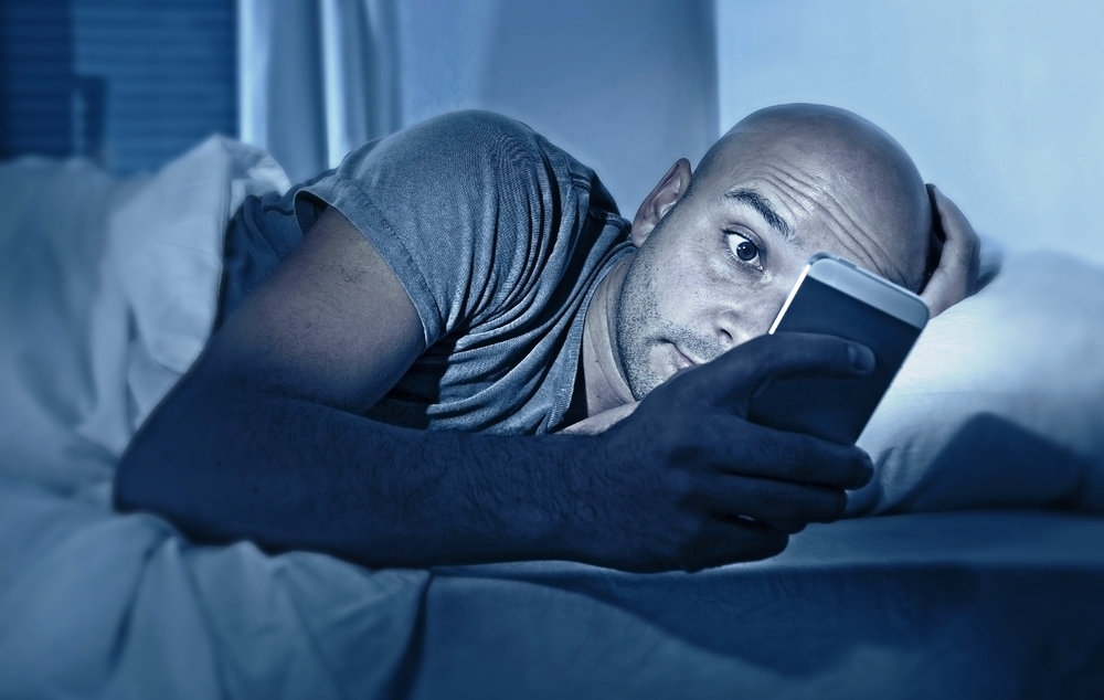 الهاتف قبل النوم