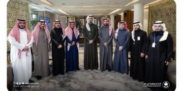 أمين الرياض يكرم فريق تنفيذ مشروع طريق النفود بعد الانتهاء من النفق والجسرين