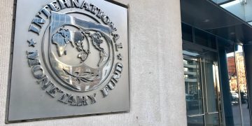 صندوق النقد الدولي يرفع توقعاته لنمو الاقتصاد السعودي في 2026 ويؤكد استمرار النمو في 2027