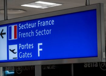 شلل جوي يربك مطارات فرنسا… ومئات الرحلات تتعطل دون تأثير على الرحلات القادمة من السعودية