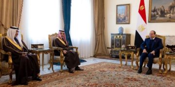 الرئيس المصري يستقبل وزير الخارجية
