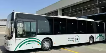 حافلات مكة تطلق مسارًا جديدًا يربط المسجد الحرام بحي حراء الثقافي