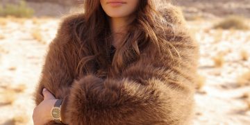 العلا وجهة النجوم.. إليسا ليست الأولى في جلسات تصوير بين الطبيعة والتاريخ