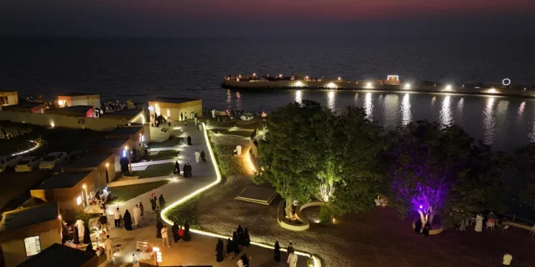 فعالية ‘فياح’ على شاطئ المرجان بجيزان تجمع الثقافة بالترفيه