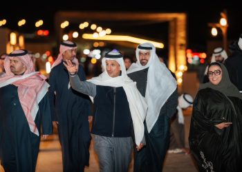 وزير السياحة يزور فعاليات موسم الدرعية 25/26 ويؤكد أهميته السياحية والثقافية