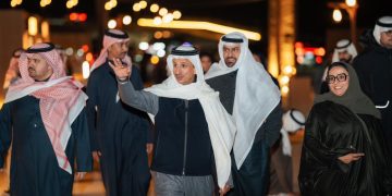 وزير السياحة يزور فعاليات موسم الدرعية 25/26 ويؤكد أهميته السياحية والثقافية