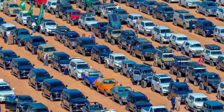 كيف خطفت حائل أنظار العالم بأكبر مسيرة لسيارات الدفع الرباعي ودخلت غينيس؟