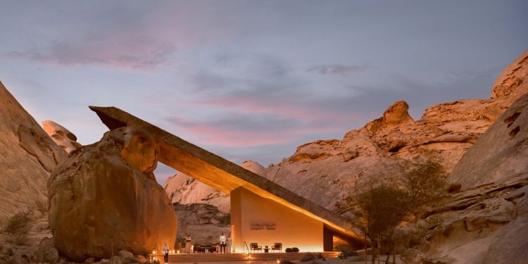 لماذا نجحت السعودية في تحويل الشتاء إلى تجربة سياحية مختلفة؟