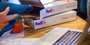 شركات التجارة الإلكترونية الصغيرة والمتوسطة.. كيف تستعد لموسم الذروة في رمضان وعيد الفطر