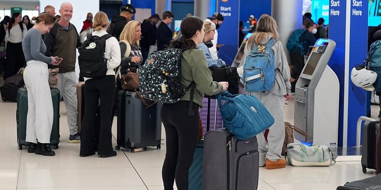 تأجيل نظام الدخول والخروج الأوروبي حتى سبتمبر 2026 لتفادي فوضى السفر الصيفية