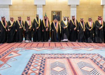 أمير منطقة الرياض يسلم وثائق تملك الوحدات السكنية للأسر المستحقة