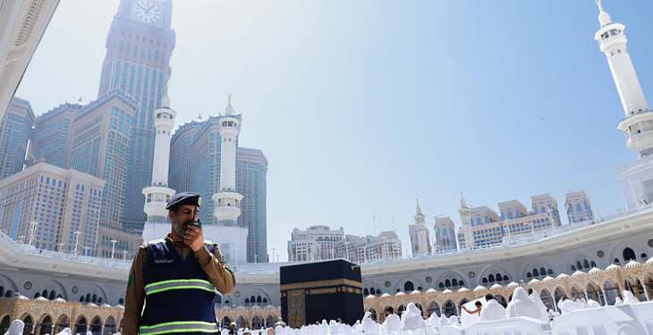 الدفاع المدني يعزز جهوده في المسجد الحرام خلال رمضان للحفاظ على سلامة الزوار