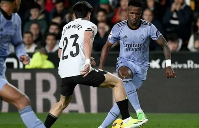 بث مباشر، مشاهدة مباراة ريال مدريد وفالنسيا في الدوري الاسباني 2026