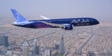 طيران الرياض يطلق رحلات يومية إلى القاهرة كثاني وجهاته الإقليمية ضمن شبكة الربط الجوي