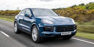 بورش كايين الكهربائية 2026 في السعودية.. دمج القوة الخارقة بالرفاهية العائلية والطاقة النظيفة